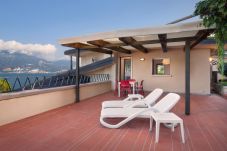 Apartamento en Torri del Benaco - Watercolor Loft With Lake View