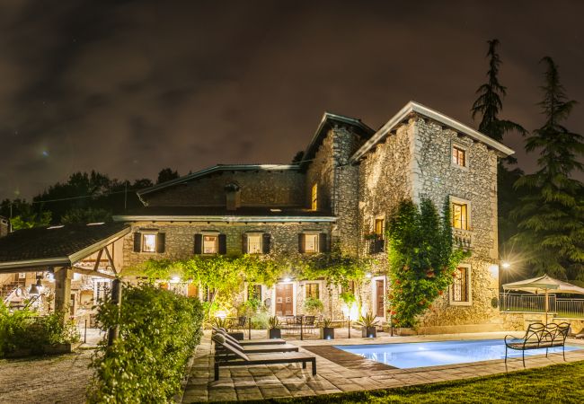 Villa en Castelgomberto - Il Giardino di Sibilla With Pool