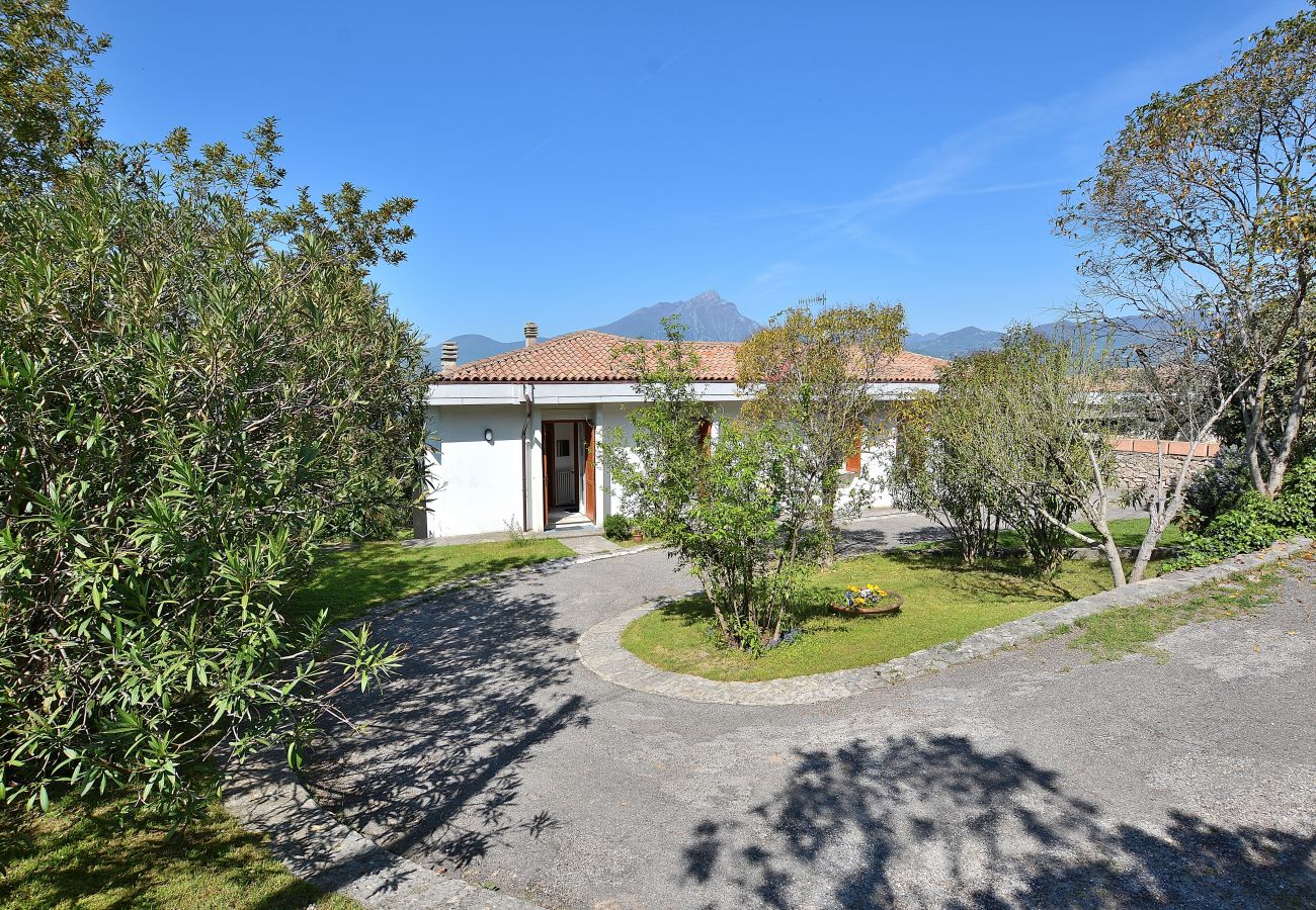 Villa en Torri del Benaco - Villa Retrò alle Rossone With Lake View