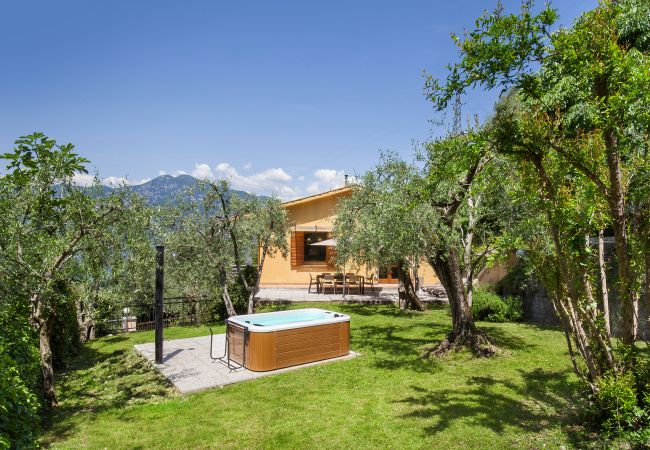 Villa en Torri del Benaco - Villa Carducci with lake view
