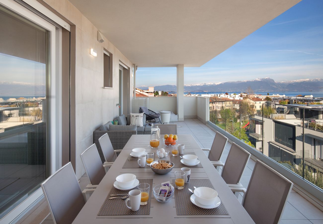 Apartamento en Peschiera del Garda - Perla Garda Lake Apartment With Pool