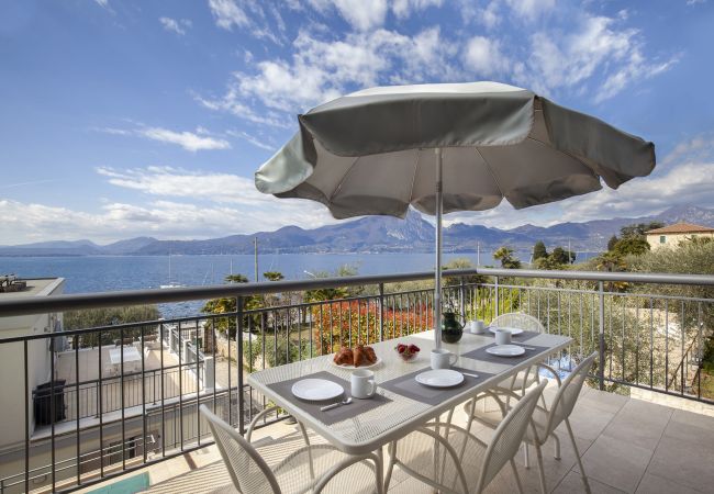 Apartamento en Torri del Benaco - North House With Pool And Lake View