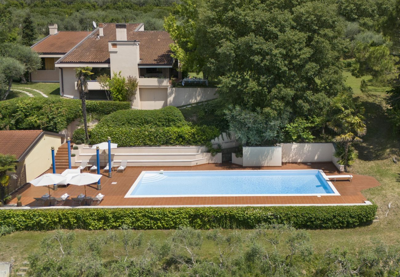 Villa en Castelnuovo del Garda - Villa Italiana with Private Pool