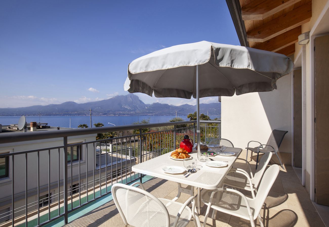 Ferienwohnung in Torri del Benaco - South House With Pool And Lake View