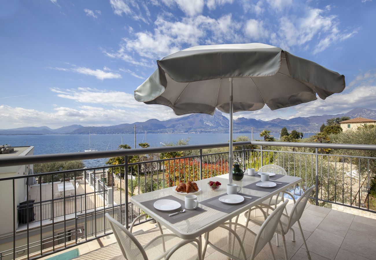 Ferienwohnung in Torri del Benaco - North House With Pool And Lake View