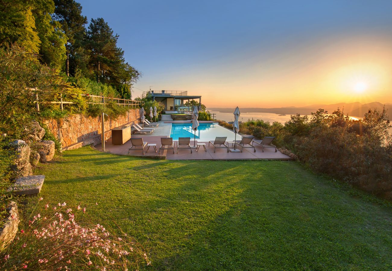 Villa à Torri del Benaco - Villa GEMMMA with Private Pool