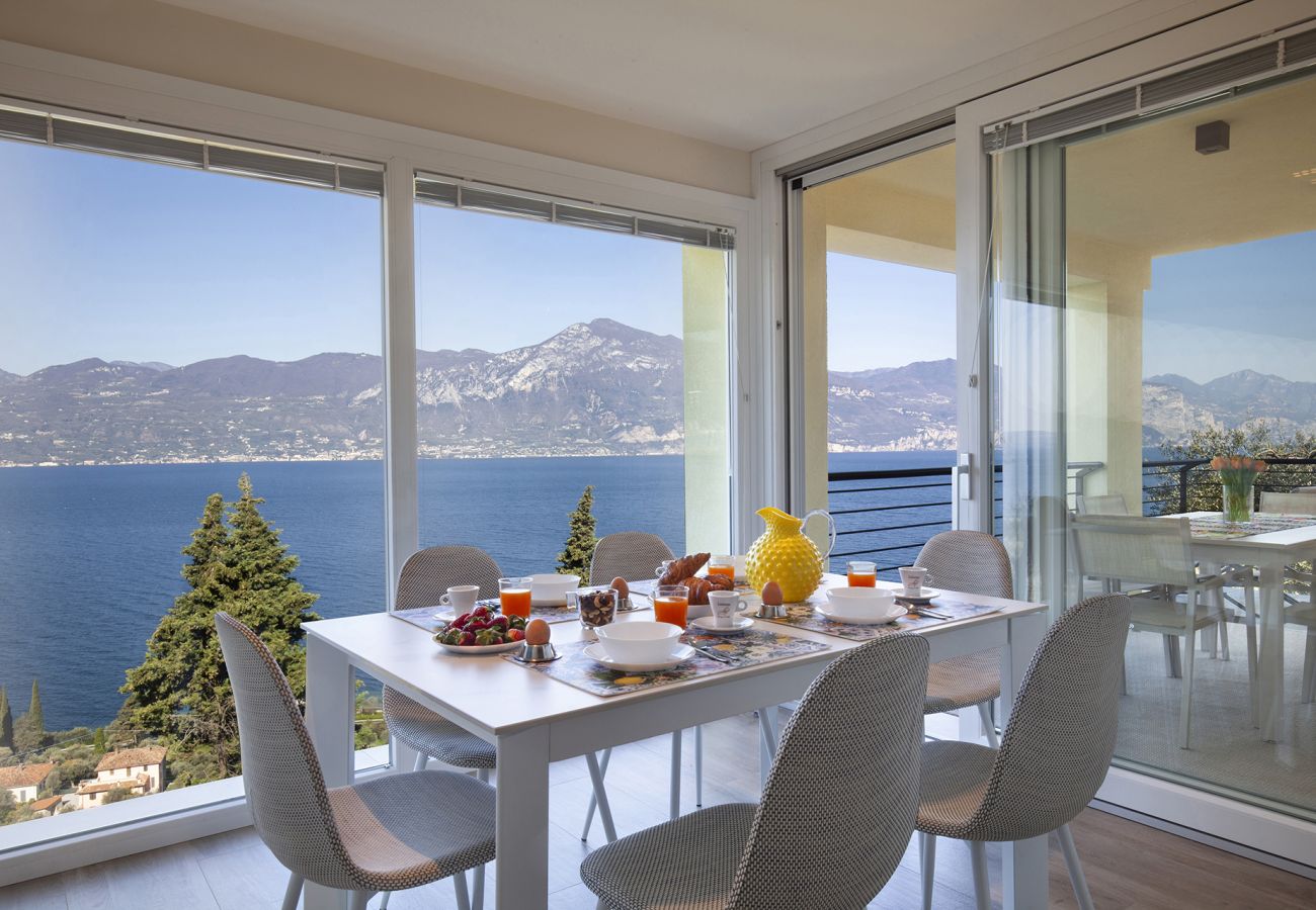 Appartement à Torri del Benaco - Paradise Apartment With Pool
